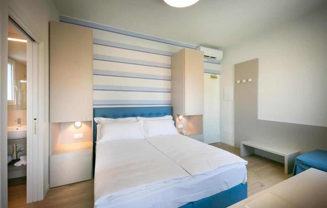 Hotel Le Lampare Caorle Exterior photo