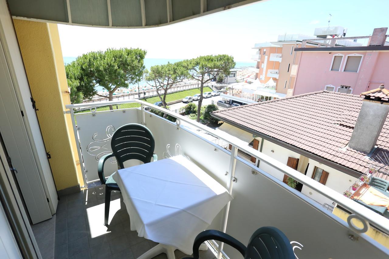 Hotel Le Lampare Caorle Exterior photo